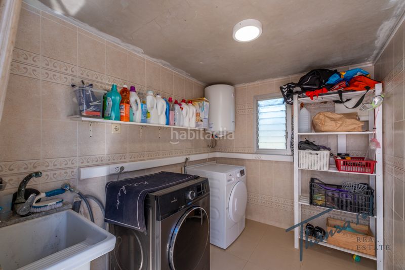 Foto c8c964e5-c449-4af7-ac29-c35a7565fd5d. Masia amb xemeneia calefacció aparcament piscina a Alicante