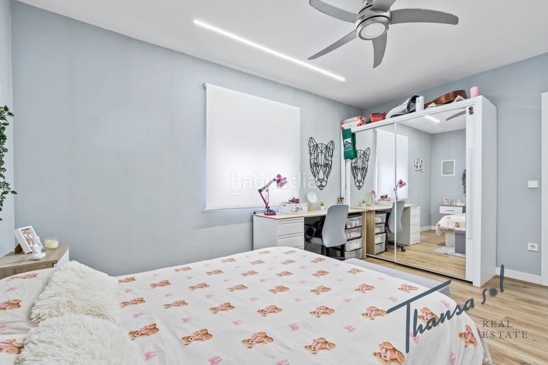 Foto f9e6d035-d753-4c6c-bc4f-b9e125c6b1c7. Masia amb xemeneia calefacció aparcament piscina a Alicante