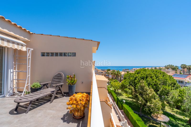 Foto 7af43190-57d8-4b83-83b8-1b9346a1018e. Casa adossada amb xemeneia calefacció aparcament piscina a Alicante