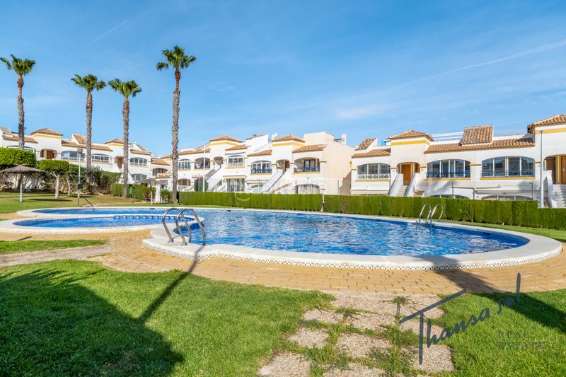 Foto 45d6202e-e2e6-4b81-a466-2bf67af1a937. Casa adossada amb calefacció piscina a Monte Faro-Altomar II Santa Pola