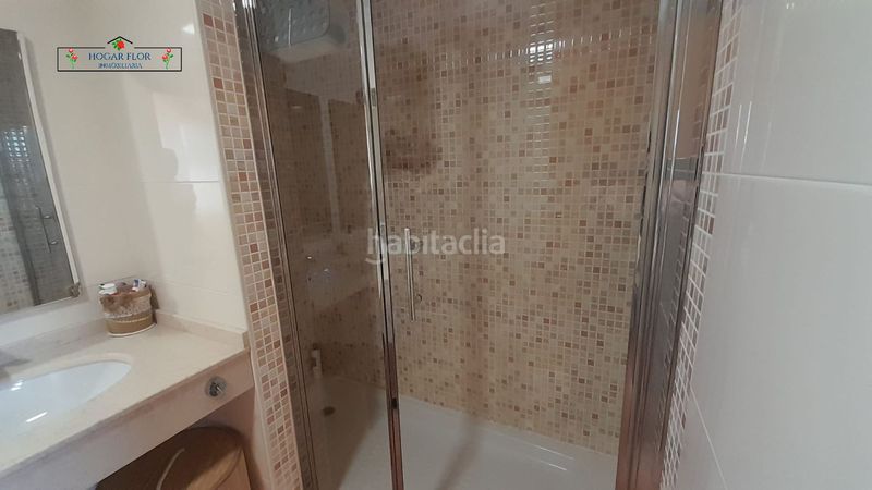 Foto 252068c0-238e-43bd-ba11-e50ca85fd010. Casa a schiera con riscaldamento parcheggio piscina in Villares de la Reina