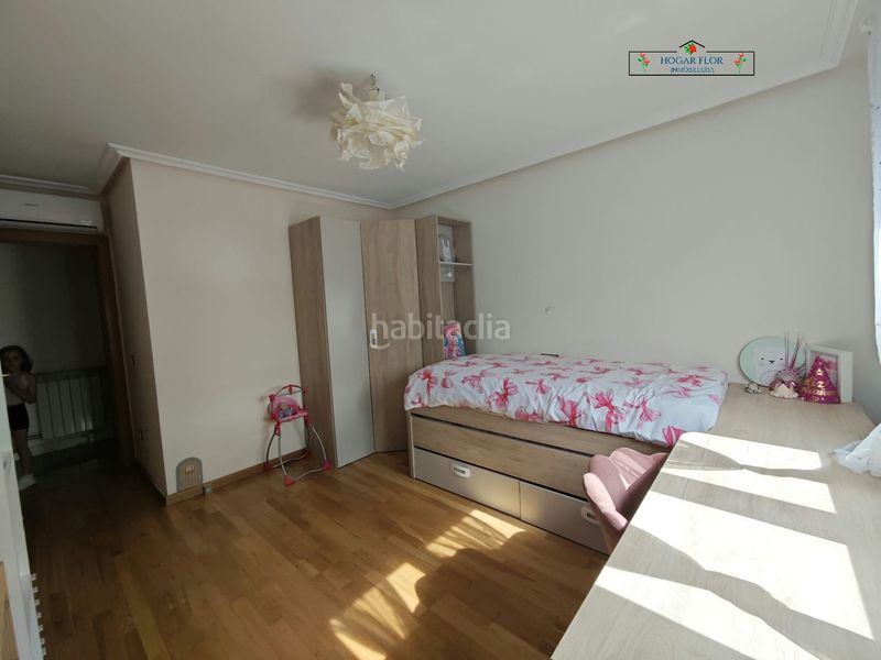 Foto a5e740c9-ade0-474a-b32d-58f61a5f00e2. Casa a schiera con riscaldamento parcheggio piscina in Villares de la Reina