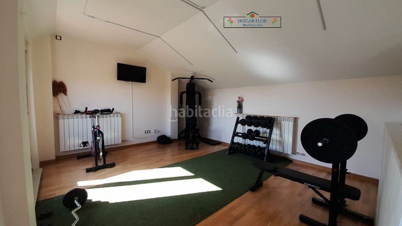 Foto ace12c06-348d-4f04-b905-557ea6d55409. Casa a schiera con riscaldamento parcheggio piscina in Villares de la Reina