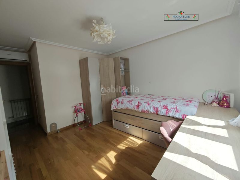 Foto b0781634-14f3-4d3c-8e77-16ad6e844ffc. Casa a schiera con riscaldamento parcheggio piscina in Villares de la Reina