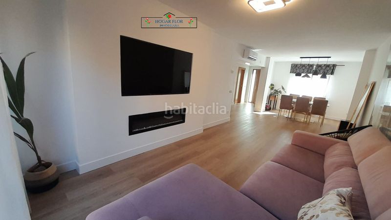 Foto ba192536-3ba4-4ea7-b365-c33a0d6ba425. Casa a schiera con riscaldamento parcheggio piscina in Villares de la Reina