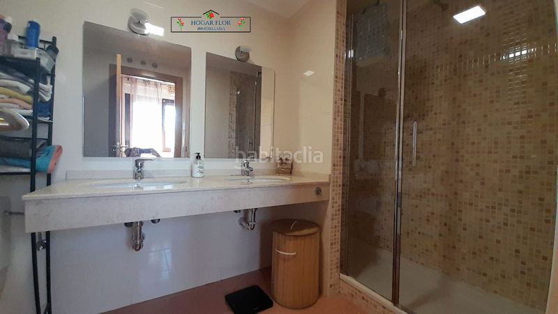 Foto c4b4c54b-7513-457e-a80b-0adb44f43a9e. Casa a schiera con riscaldamento parcheggio piscina in Villares de la Reina