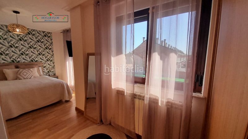 Foto d99006de-c197-4cc3-9213-f520852decd0. Casa a schiera con riscaldamento parcheggio piscina in Villares de la Reina