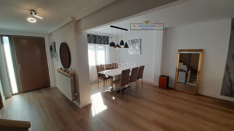 Foto eeea54f8-853f-4681-ac89-f3182faa01db. Casa a schiera con riscaldamento parcheggio piscina in Villares de la Reina
