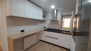 Piso  Campoamor. Piso en venta en alamedilla, 3 dormitorios.