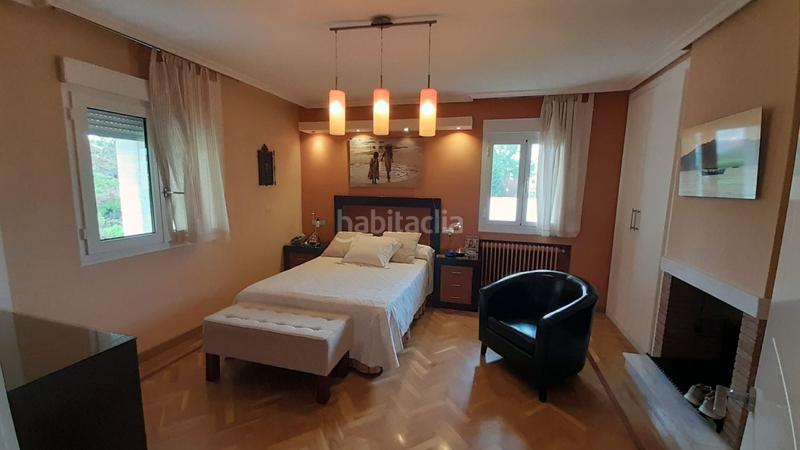 Foto 01f5e65a-2586-4019-9244-63af87321c95. Chalet  en venta en urbanización valdelagua, 5 dormitorios. en Santa Marta de Tormes