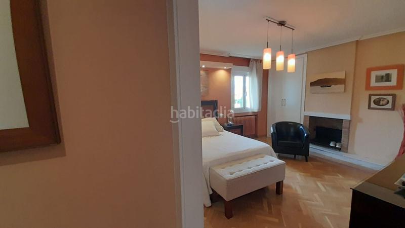 Foto 0fb53d89-2edc-4471-9503-9c74c3d74190. Chalet  en venta en urbanización valdelagua, 5 dormitorios. en Santa Marta de Tormes