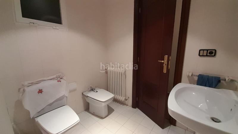 Foto 15b03070-37d4-4fa7-a512-0deb54f0da31. Chalet  en venta en urbanización valdelagua, 5 dormitorios. en Santa Marta de Tormes