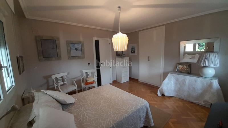 Foto 1a37cd26-b5c6-41fb-81f0-bd37844fa558. Chalet  en venta en urbanización valdelagua, 5 dormitorios. en Santa Marta de Tormes
