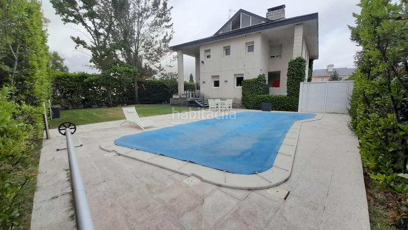 Foto 32d30009-0598-4ebf-b00a-df0f267c6b2b. Chalet  en venta en urbanización valdelagua, 5 dormitorios. en Santa Marta de Tormes