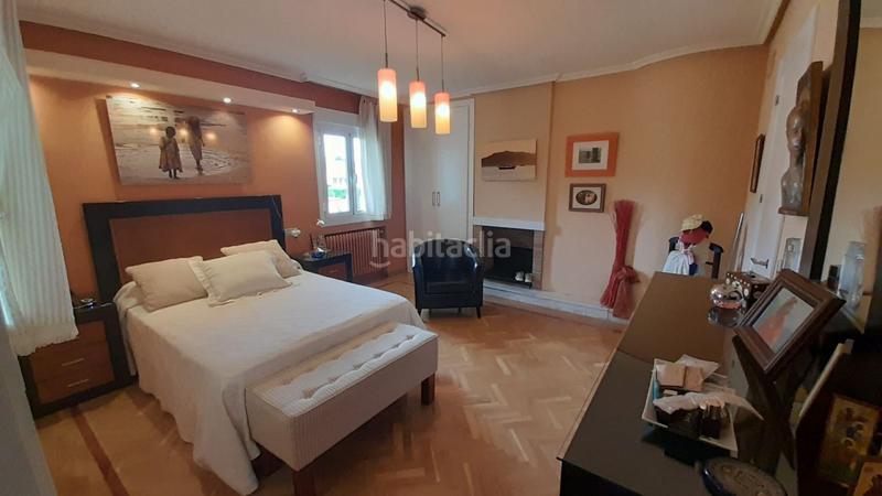 Foto 332c5272-47af-4426-a954-4f4727d9f1d6. Chalet  en venta en urbanización valdelagua, 5 dormitorios. en Santa Marta de Tormes