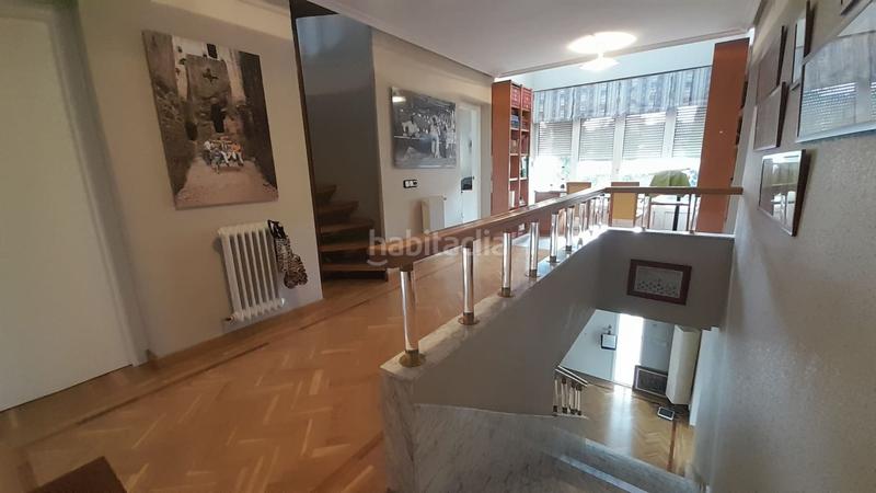 Foto 40625d50-0d08-450e-b161-ce740eb81b35. Chalet  en venta en urbanización valdelagua, 5 dormitorios. en Santa Marta de Tormes