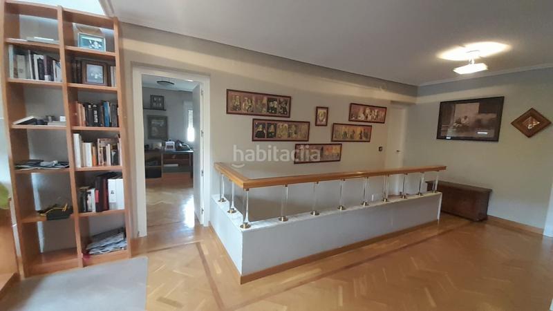 Foto 5dc1eacc-165f-4fed-ad69-4c439406212e. Chalet  en venta en urbanización valdelagua, 5 dormitorios. en Santa Marta de Tormes