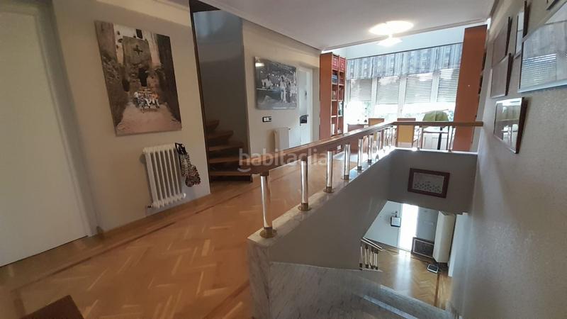 Foto 700a9e83-6016-4a97-a1ef-daa3f3aa3b49. Chalet  en venta en urbanización valdelagua, 5 dormitorios. en Santa Marta de Tormes