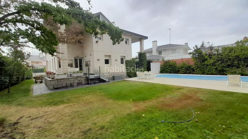 Foto 7165eca9-d0e3-49b6-bd43-7211ea863a3f. Chalet  en venta en urbanización valdelagua, 5 dormitorios. en Santa Marta de Tormes
