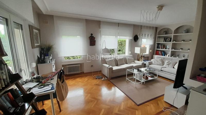 Foto 7b85d860-01e1-44d7-8529-692d825d3c00. Chalet  en venta en urbanización valdelagua, 5 dormitorios. en Santa Marta de Tormes