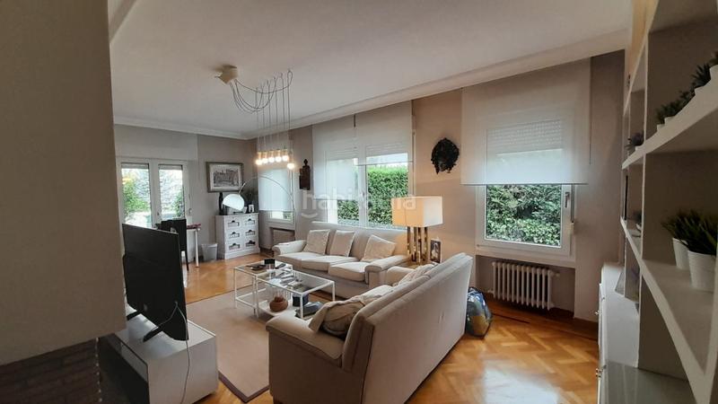 Foto 8f0aefec-0248-45b9-9ecb-52c78f97fb98. Chalet  en venta en urbanización valdelagua, 5 dormitorios. en Santa Marta de Tormes