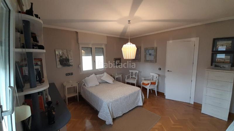 Foto 98ae7669-bfee-4cd8-9130-63d724b20943. Chalet  en venta en urbanización valdelagua, 5 dormitorios. en Santa Marta de Tormes