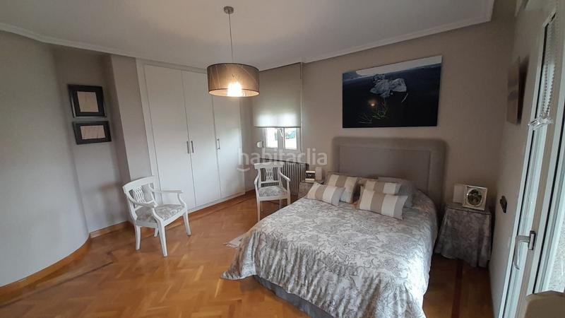 Foto 98e0072c-9ee4-4d83-96d6-2df2fcd4896e. Chalet  en venta en urbanización valdelagua, 5 dormitorios. en Santa Marta de Tormes