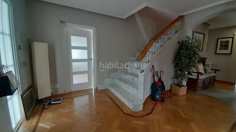 Foto 9faf1350-c330-46ab-9cbc-0d8bacdb13fd. Chalet  en venta en urbanización valdelagua, 5 dormitorios. en Santa Marta de Tormes
