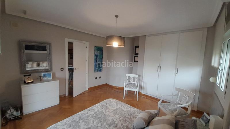 Foto c70c059b-1d31-4584-8d95-42762489e08c. Chalet  en venta en urbanización valdelagua, 5 dormitorios. en Santa Marta de Tormes