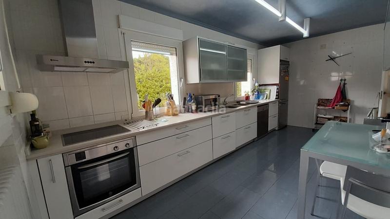 Foto f36bd361-38ad-47b5-a174-65e70002ae9c. Chalet  en venta en urbanización valdelagua, 5 dormitorios. en Santa Marta de Tormes