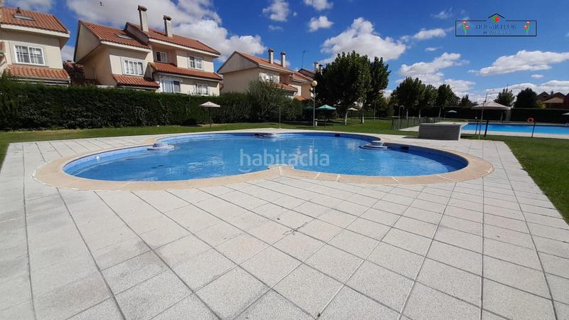 Foto 0077f9f0-3142-4a6b-ad7e-0044bee5ac41. Chalet avec chauffage parking piscine dans Villamayor