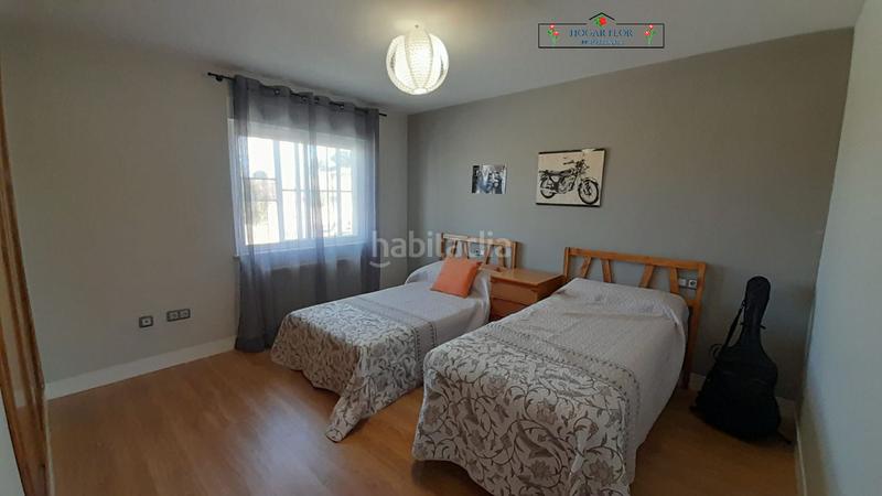 Foto 48db6c62-0b5c-41b3-9856-6487834e86e7. Chalet avec chauffage parking piscine dans Villamayor