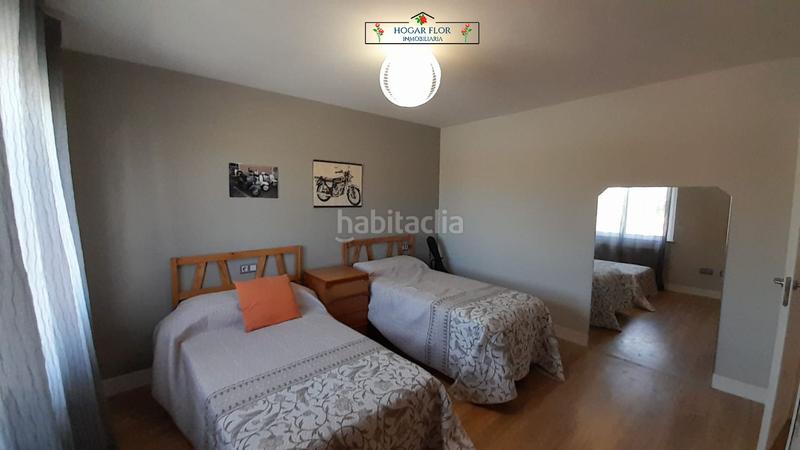 Foto e0b15628-f31e-4dde-ae17-8584c43b7eb7. Chalet avec chauffage parking piscine dans Villamayor