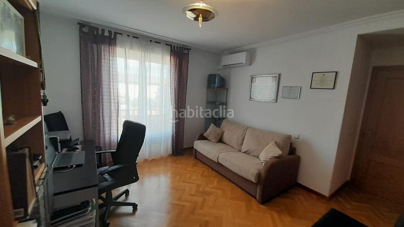 Foto ec356eff-b5df-494d-93d8-1584398d6a93. Chalet con riscaldamento parcheggio piscina in Santa Marta de Tormes