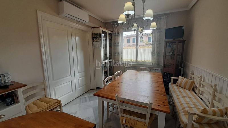 Foto ef9fbff0-6844-4b30-81cc-322de859661e. Chalet con riscaldamento parcheggio piscina in Santa Marta de Tormes