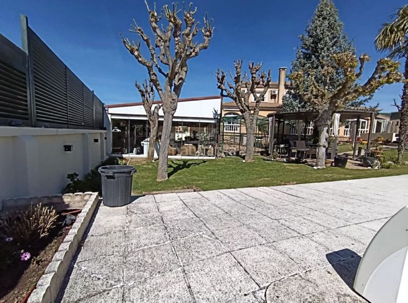 Foto f19f34c6-925b-4b8b-90ee-616e41dd171a. Chalet  en venta en mozarbez, 4 dormitorios. en Mozárbez