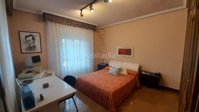 Foto 0a719e46-dc8e-4aee-b53a-7a4e31f1b6f0. Casa adossada amb calefacció aparcament piscina a Santa Marta de Tormes