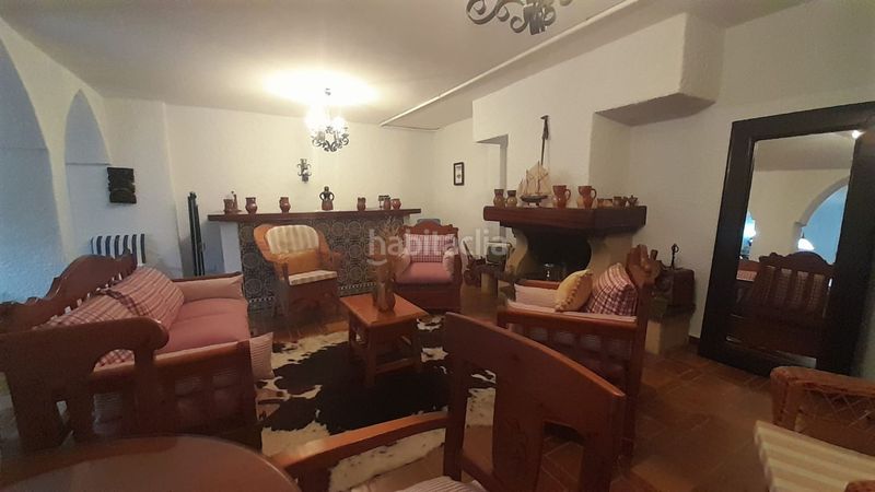 Foto b2b72848-9959-40d0-aaa9-1e37f2dd71c6. Casa adossada amb calefacció aparcament piscina a Santa Marta de Tormes