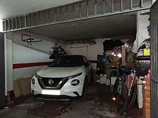 Car parking in Rollo - Puente Ladrillo. Garaje en venta en alto rollo.
