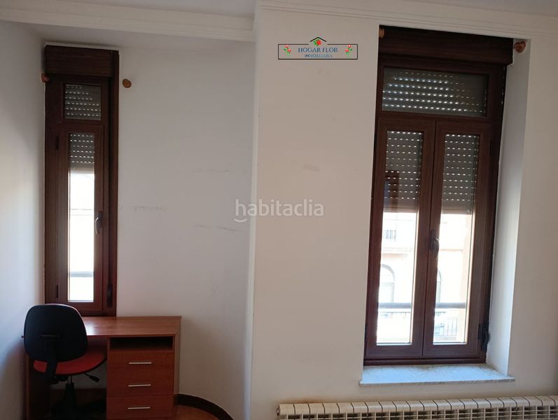 Foto 0682c354-1b33-44b7-bb1a-a6996ec4daaf. Dúplex amb calefacció a Carmelitas Salamanca