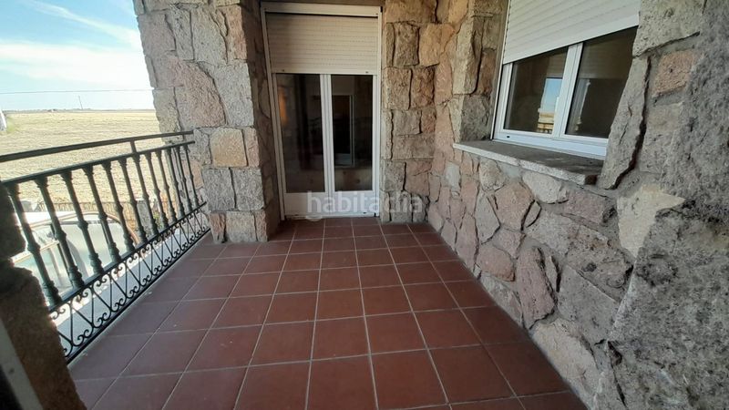 Foto 8d2e40d6-8f46-47d1-92d4-fddcd699d82c. Chalet avec chauffage parking piscine dans Calzada de Valdunciel