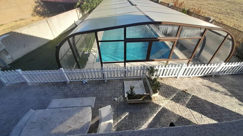 Foto c84e3ea3-c806-4f86-a636-75e951772c22. Chalet avec chauffage parking piscine dans Calzada de Valdunciel