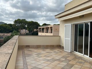 Rent Penthouse in Cala Bona. Atico en cala bona con 40 m2 de terraza