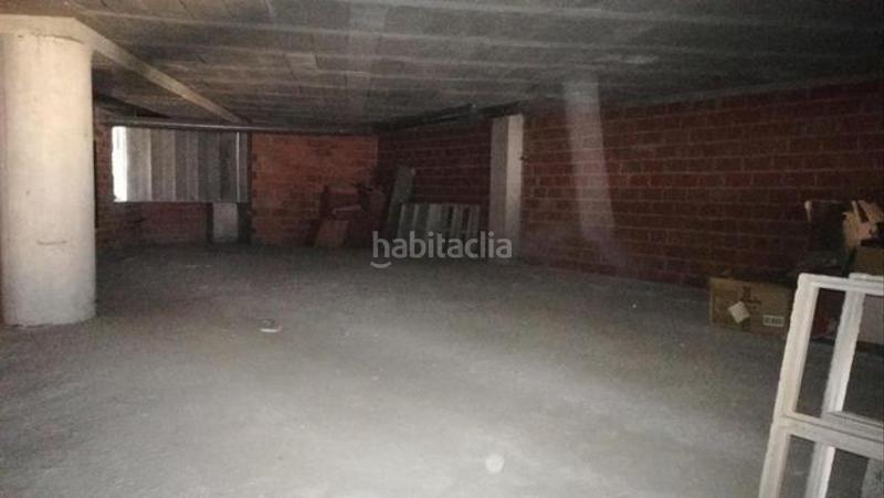 Foto d644f6bc-25ae-432e-8d36-f79c5603768c. Local commercial dans Silleda