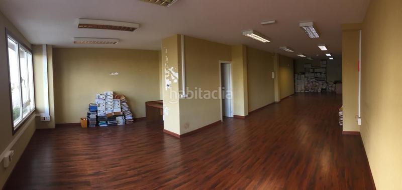 Foto 0ebaa78b-186c-4945-a173-a5d0b29772db. Local comercial se vende oficina centrica en Plaza de la industria Vigo