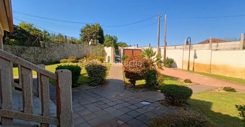 Foto 4356a5ff-adca-435a-a42a-45a28ad897ff. Chalet magnífico chalet en venta en vilafranca en Pontevedra