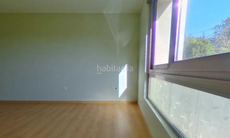 Foto f1b77d48-525c-4b82-a1f2-c41f4436f4a6. Piso gran inversión en Boiro