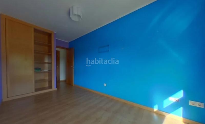 Foto f62ed6fa-abb3-4b65-9c2c-4b49fe38c218. Piso gran inversión en Boiro