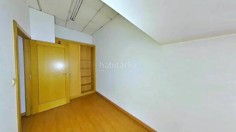 Foto 762dade3-dd23-4940-ac79-bb126d2034e6. Locale commerciale in As Travesas - Balaidos Vigo