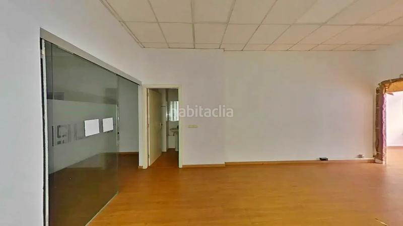 Foto b00ae36a-9545-4d6d-a9ab-f9dc0787f06c. Locale commerciale in As Travesas - Balaidos Vigo